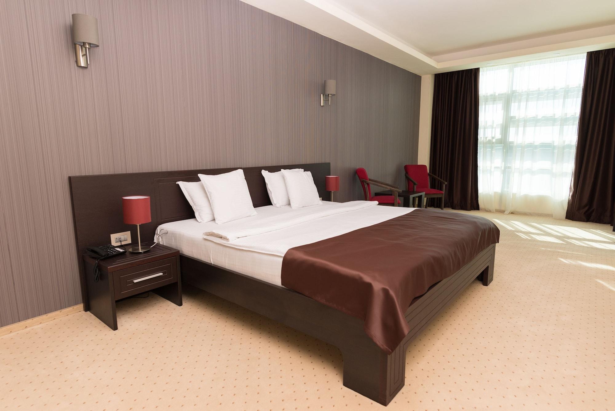 Ramada Constanta Hotel Exterior foto
