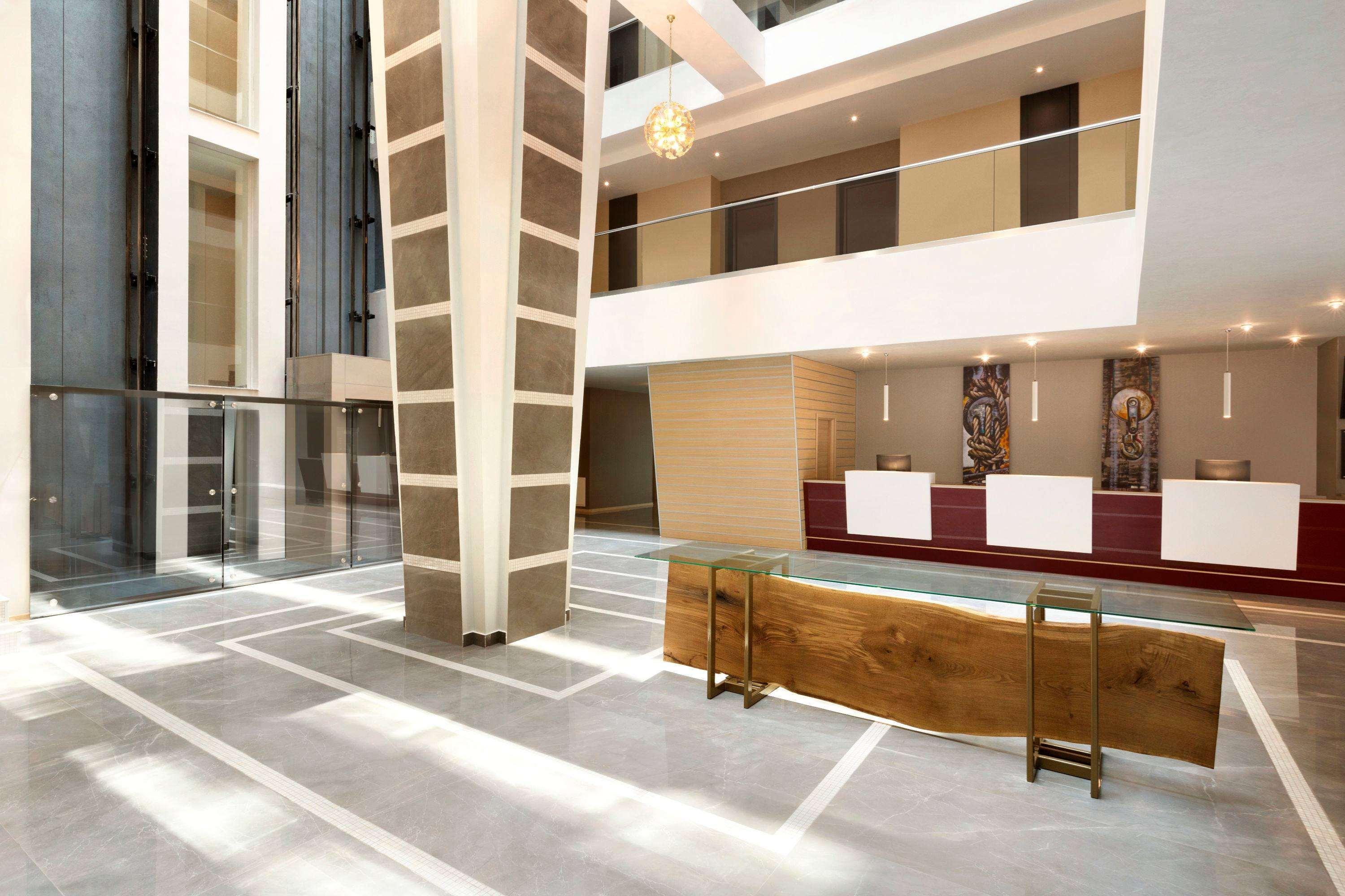 Ramada Constanta Hotel Exterior foto