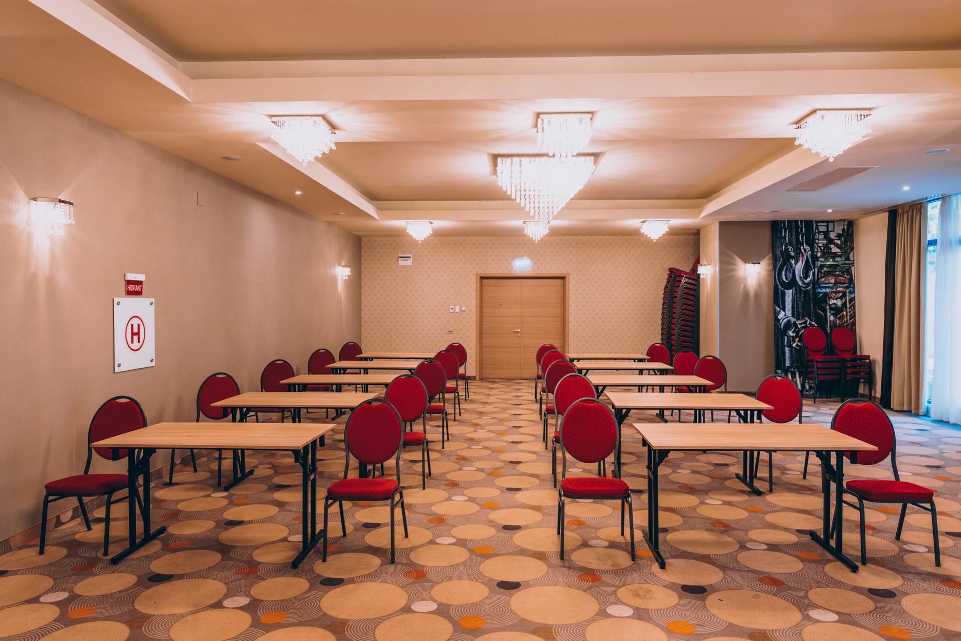 Ramada Constanta Hotel Exterior foto