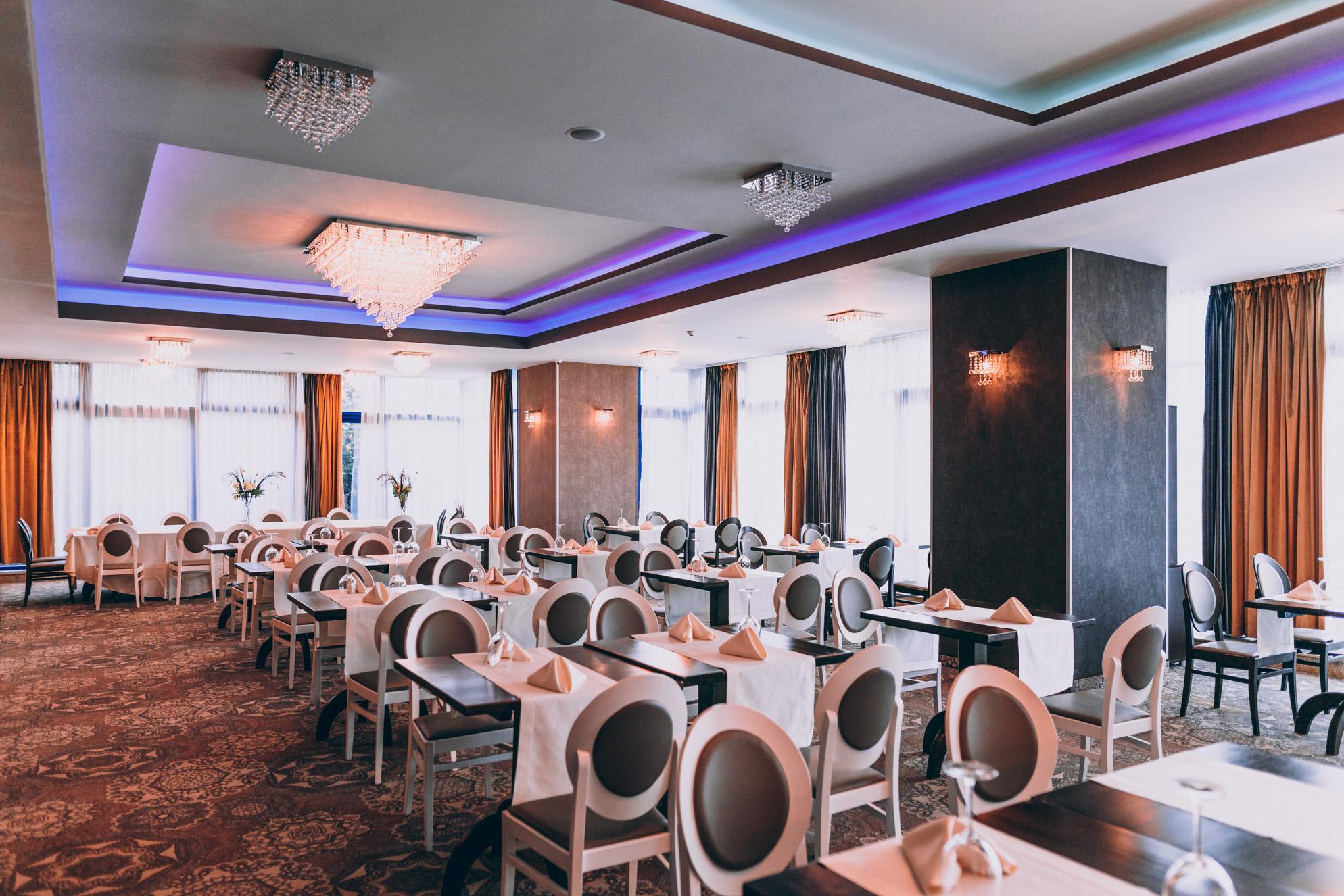 Ramada Constanta Hotel Exterior foto