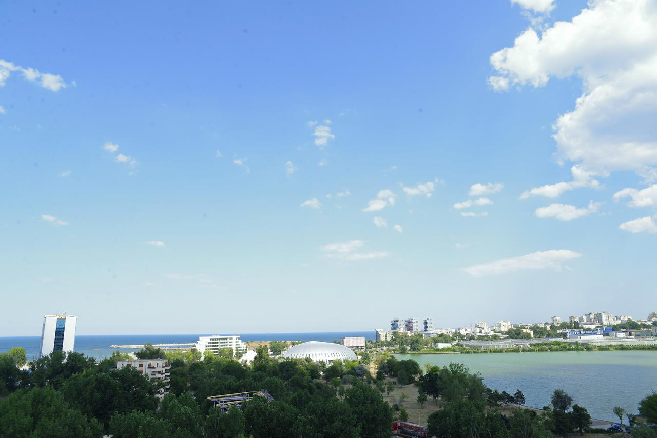 Ramada Constanta Hotel Exterior foto