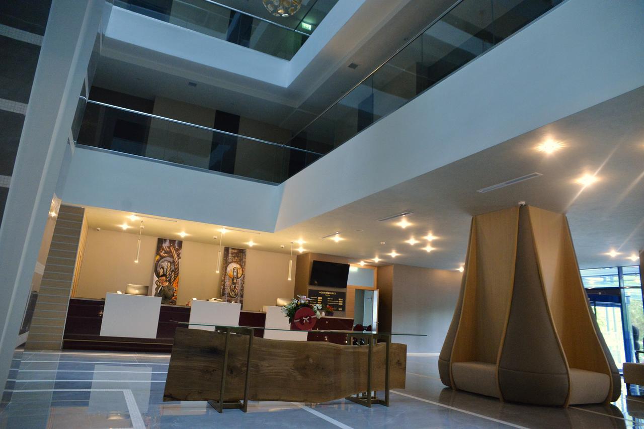 Ramada Constanta Hotel Exterior foto
